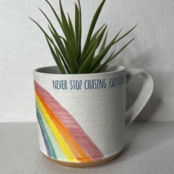 RAINBOW LOVE MUG Never Stop Chasing Rainbows Mug 16 oz Spectrum Designz 2020 - Picture 8 of 12